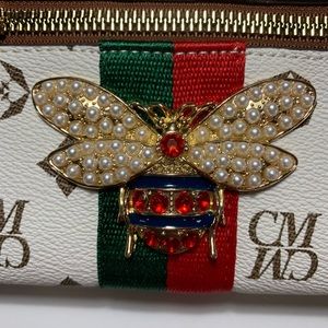 Bee Wristlet/Wallet